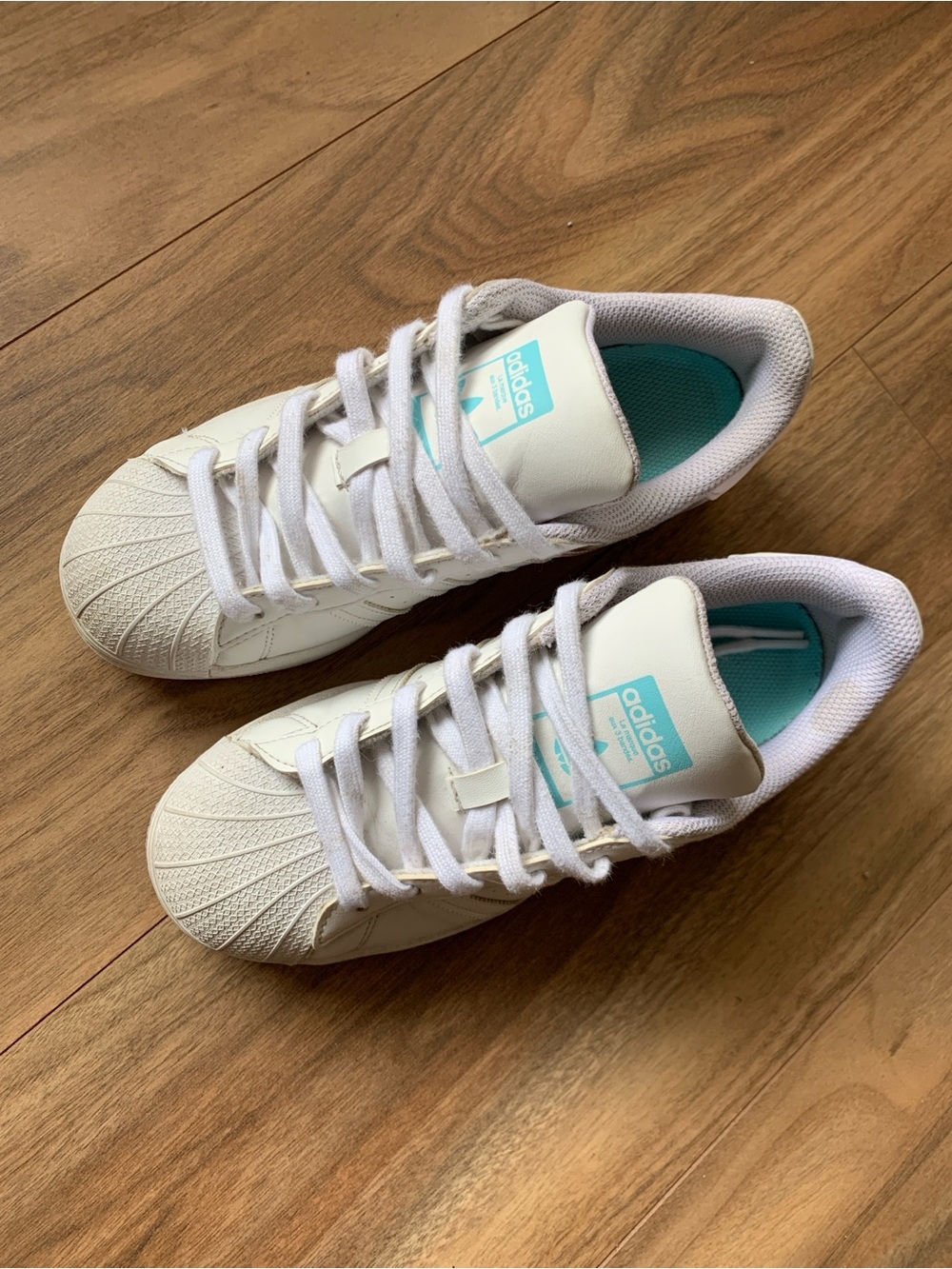 Adidas Superstar J Iridescent Holographic H03949 Size 5Y / Women 6.5 - Picture 3 of 4
